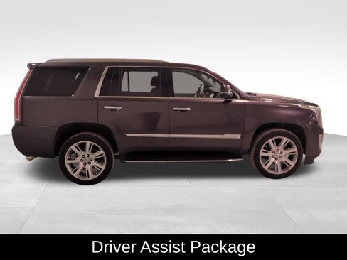 Used 2017 Cadillac Escalade Premium Luxury image 3