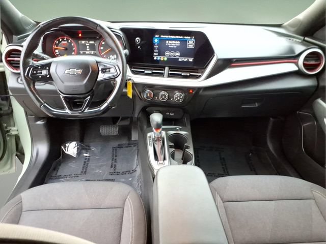 Used 2024 Chevrolet Trax RS w/ Driver Confidence Package FWD image 13