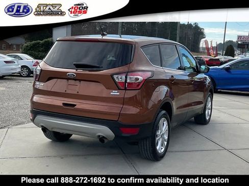 Used 2017 Ford Escape SE image 7