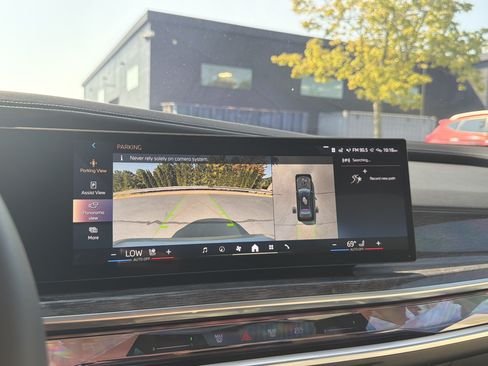 Used 2023 BMW i7 xDrive60 AWD/4WD image 20
