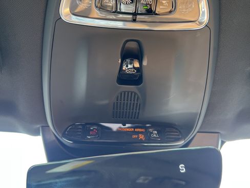 Used 2019 Volvo XC90 T6 Momentum AWD/4WD image 11