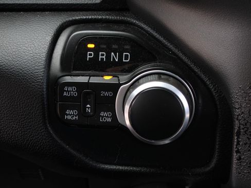 Used 2022 RAM 1500 Big Horn AWD/4WD image 11
