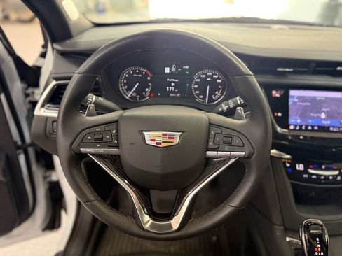 Used 2025 Cadillac XT6 Sport w/ LPO, Floor Liner Package AWD/4WD image 18