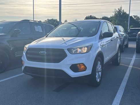Used 2018 Ford Escape S FWD image 3
