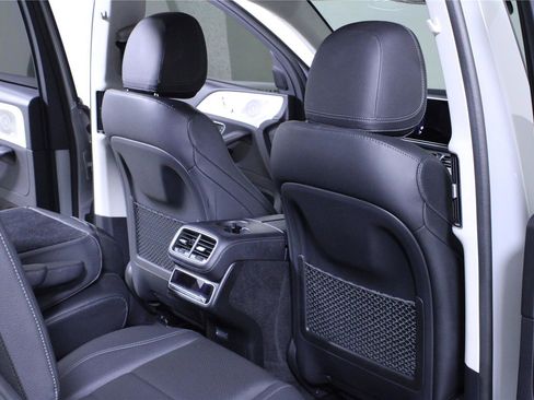 Used 2024 Mercedes-Benz GLS 450 4MATIC image 14