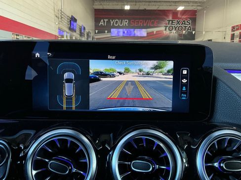 Used 2025 Mercedes-Benz GLA 250 image 38