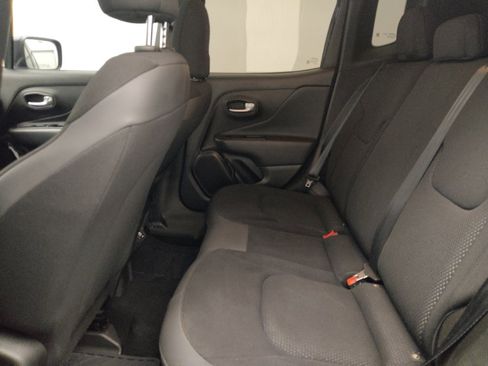 Used 2020 Jeep Renegade Altitude AWD/4WD image 18