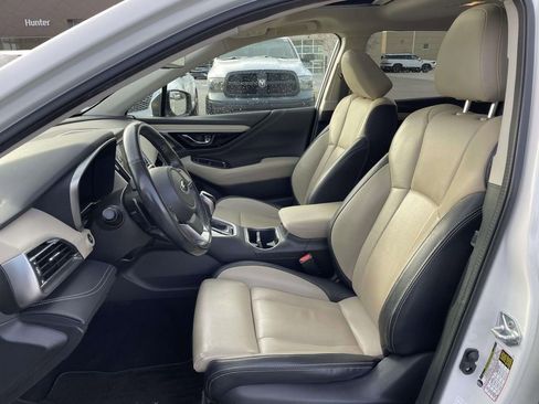Used 2021 Subaru Outback Limited image 8