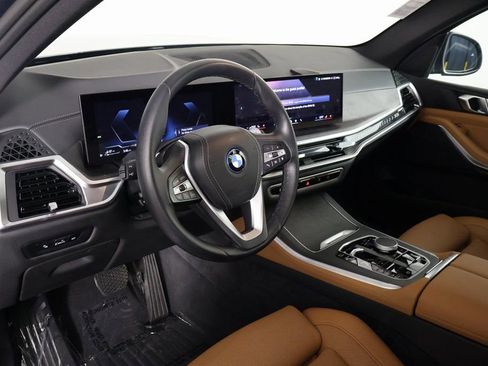 Used 2025 BMW X5 xDrive50e w/ Parking Assistance Package image 7