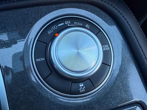 Certified 2024 Nissan Armada SL w/ Midnight Edition Package image 14