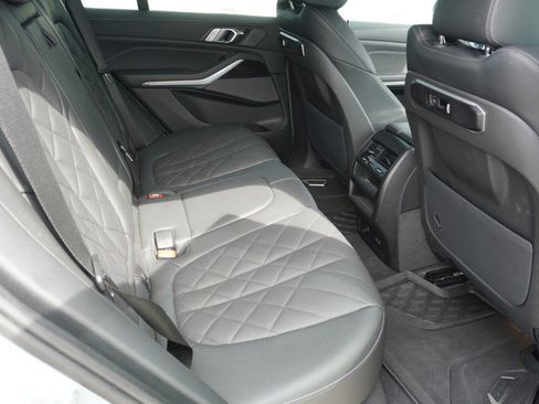 Used 2025 BMW X5 sDrive40i w/ M Sport Package RWD image 12