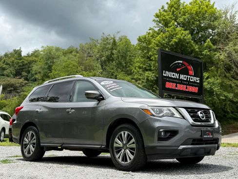Used 2020 Nissan Pathfinder SL AWD/4WD image 1