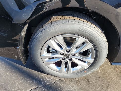 New 2026 Toyota Sienna Limited image 31