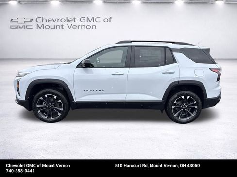 New 2026 Chevrolet Equinox RS w/ Convenience Package III FWD image 2