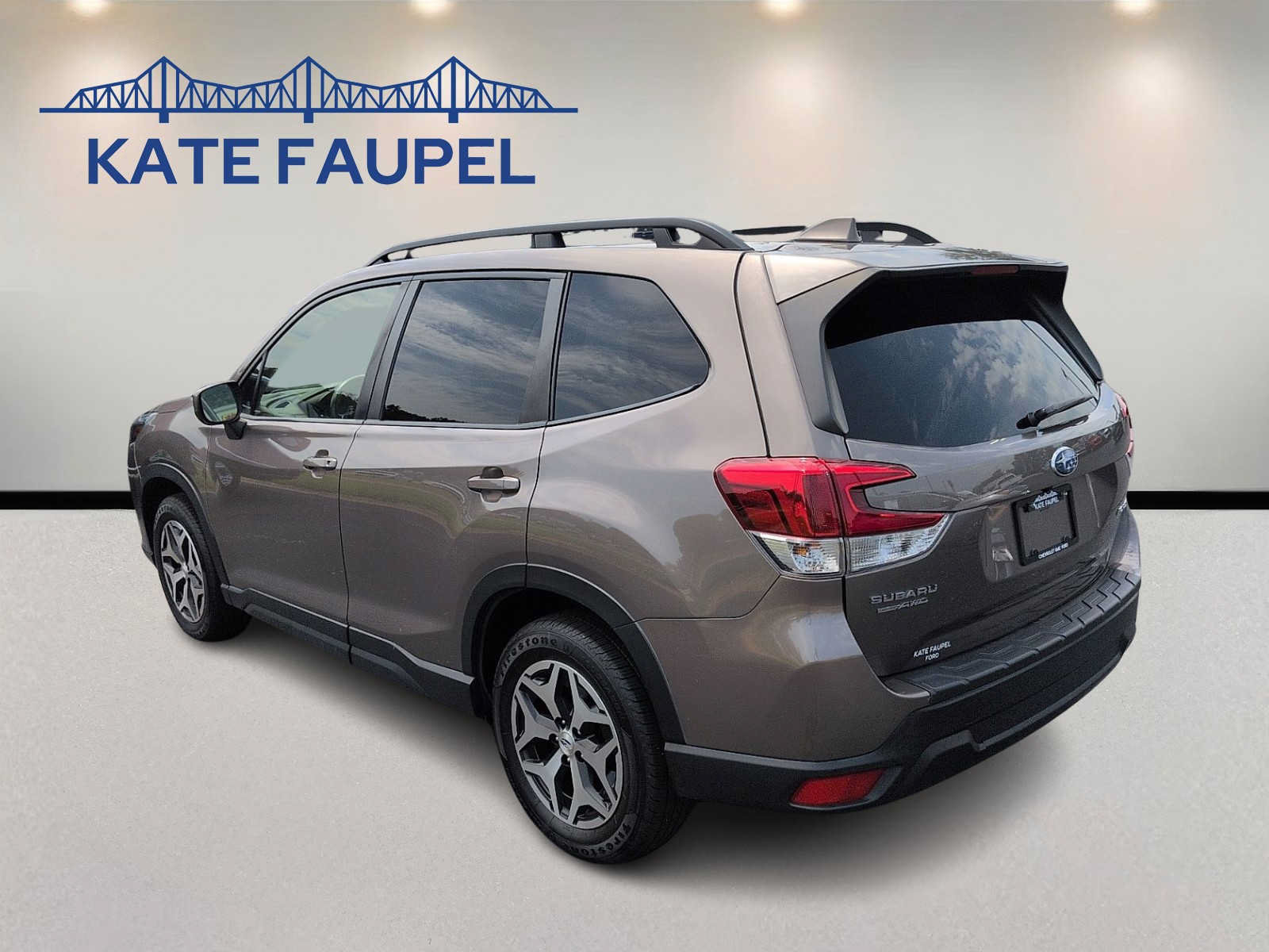 Used 2023 Subaru Forester Premium AWD/4WD image 5