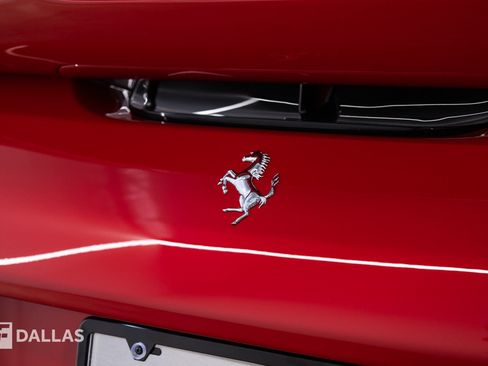 Used 2022 Ferrari F8 Tributo RWD image 15