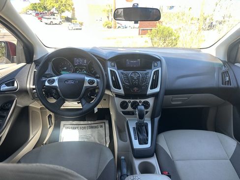 Used 2014 Ford Focus SE image 12