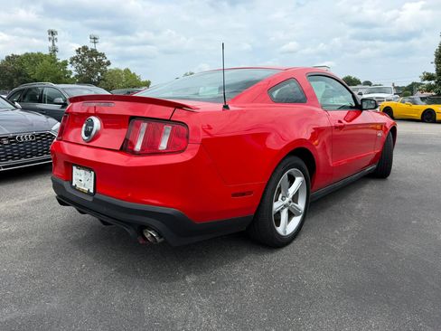 Used 2011 Ford Mustang GT RWD image 3