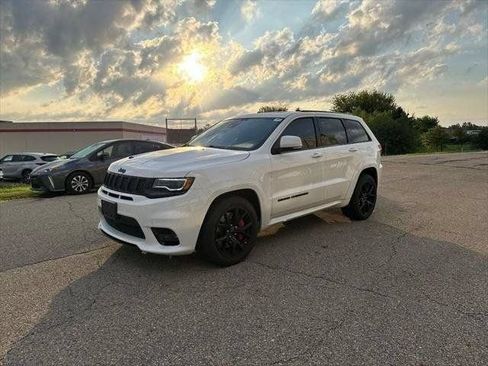 Used 2018 Jeep Grand Cherokee SRT w/ Trailer Tow Group IV AWD/4WD image 90