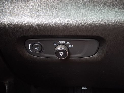 Used 2022 Chevrolet Traverse LT AWD/4WD image 23