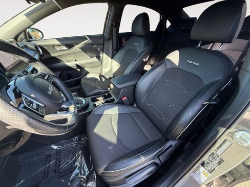 Used 2022 Kia Forte GT-Line w/ GT-Line Technology Package image 10