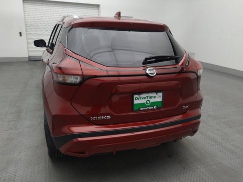 Used 2021 Nissan Kicks SV image 6