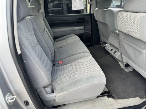 Used 2010 Toyota Tundra 4x4 CrewMax w/ Tow Pkg image 29