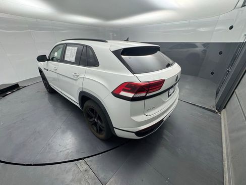 Used 2023 Volkswagen Atlas Cross Sport SEL R-Line image 3