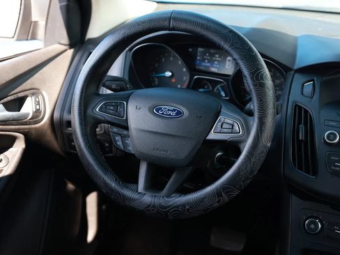 Used 2016 Ford Focus SE FWD image 31