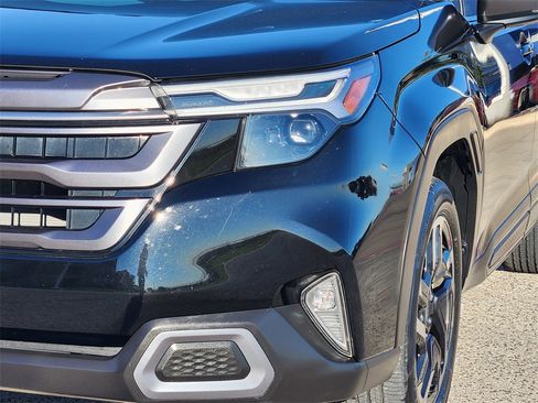 Certified 2025 Subaru Forester Limited image 5