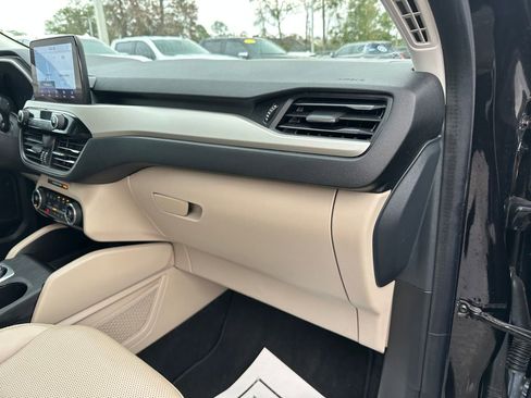 Used 2021 Ford Escape SEL w/ Technology Package image 35