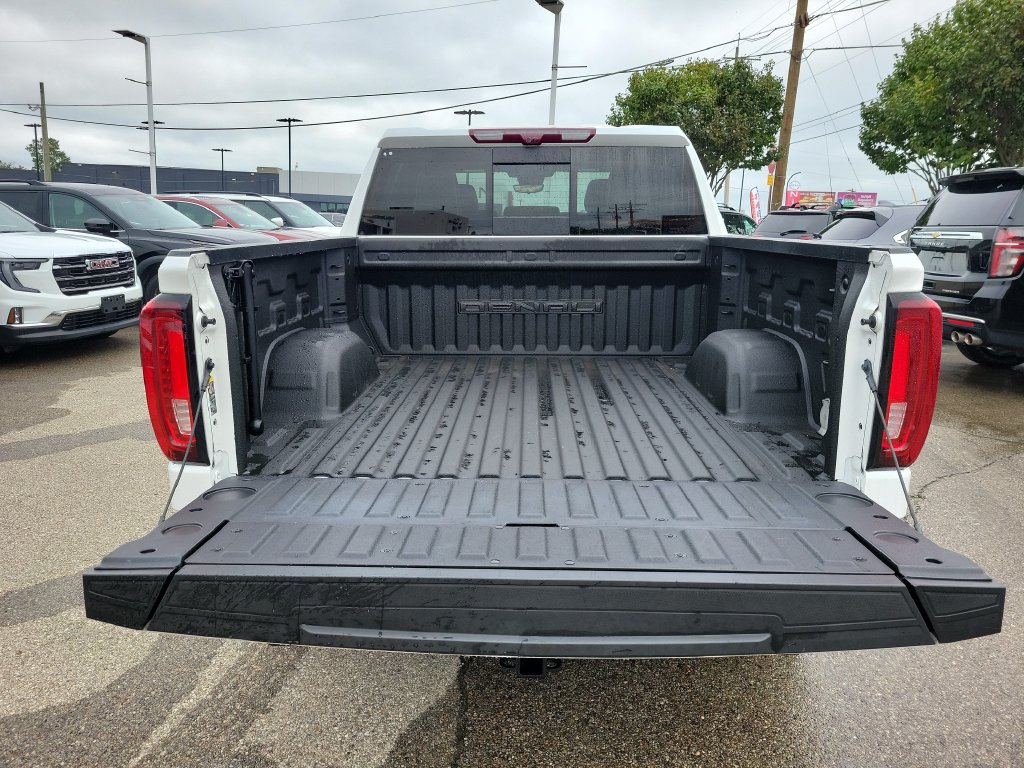Used 2024 GMC Sierra 1500 Denali Ultimate AWD/4WD image 8