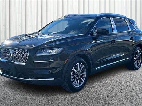 Used 2023 Lincoln Nautilus AWD w/ Premium Package image 2