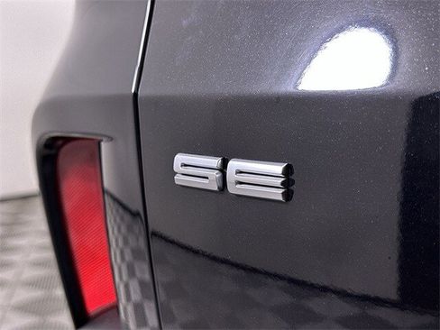 Used 2022 Ford Escape SE w/ SE Sport Appearance Package image 32