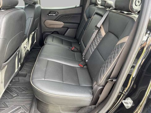 Used 2023 GMC Canyon Denali image 18