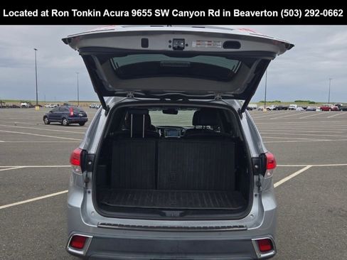 Used 2017 Toyota Highlander Limited AWD/4WD image 10