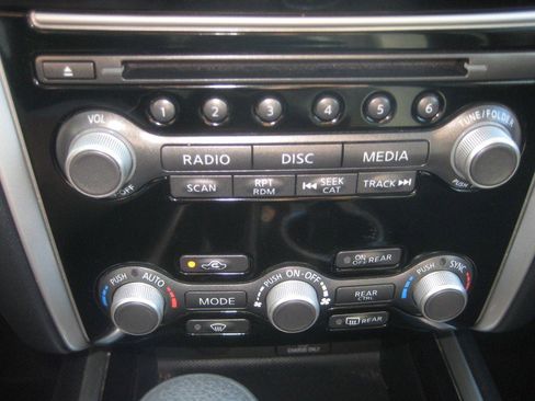 Used 2020 Nissan Pathfinder S image 19