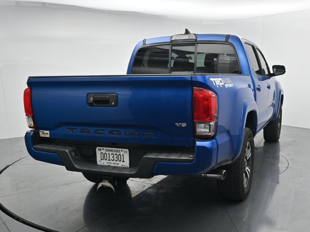 Used 2016 Toyota Tacoma TRD Sport w/ Towing Package AWD/4WD image 6