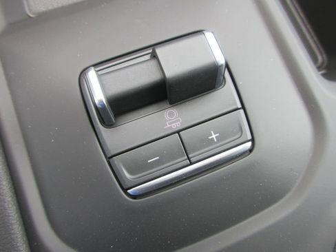 New 2026 GMC Sierra 2500 AT4 w/ AT4 Premium Plus Package AWD/4WD image 21