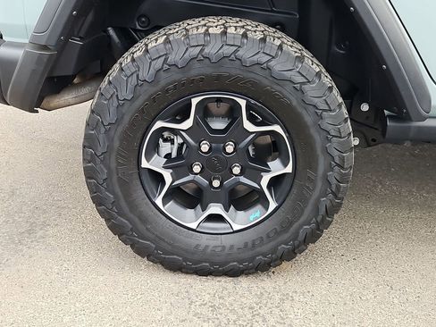 Used 2023 Jeep Wrangler Unlimited Rubicon 4xe AWD/4WD image 9