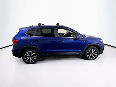 Used 2022 Volkswagen Taos SE image 4