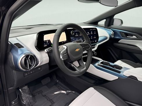 New 2026 Chevrolet Equinox EV LT AWD/4WD image 22