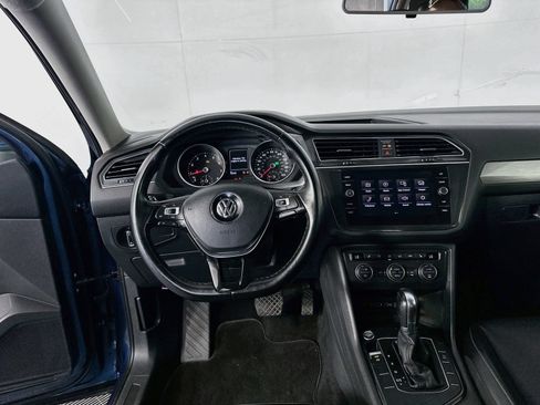 Used 2018 Volkswagen Tiguan SE FWD image 21