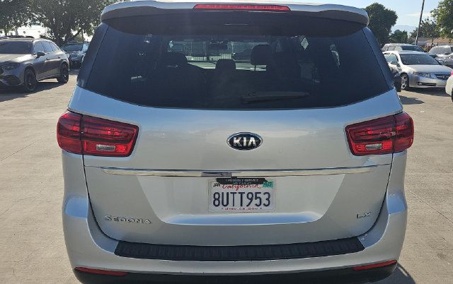 Used 2021 Kia Sedona LX FWD image 5