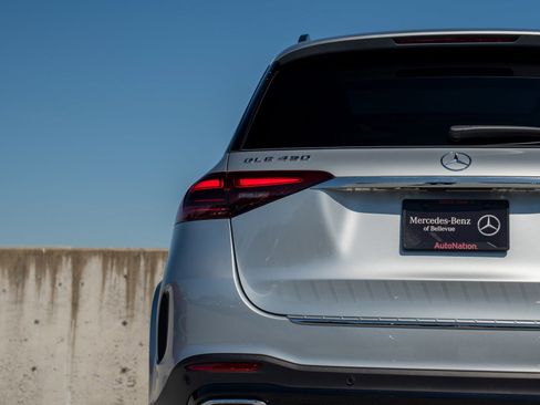 Used 2026 Mercedes-Benz GLE 450 4MATIC image 9