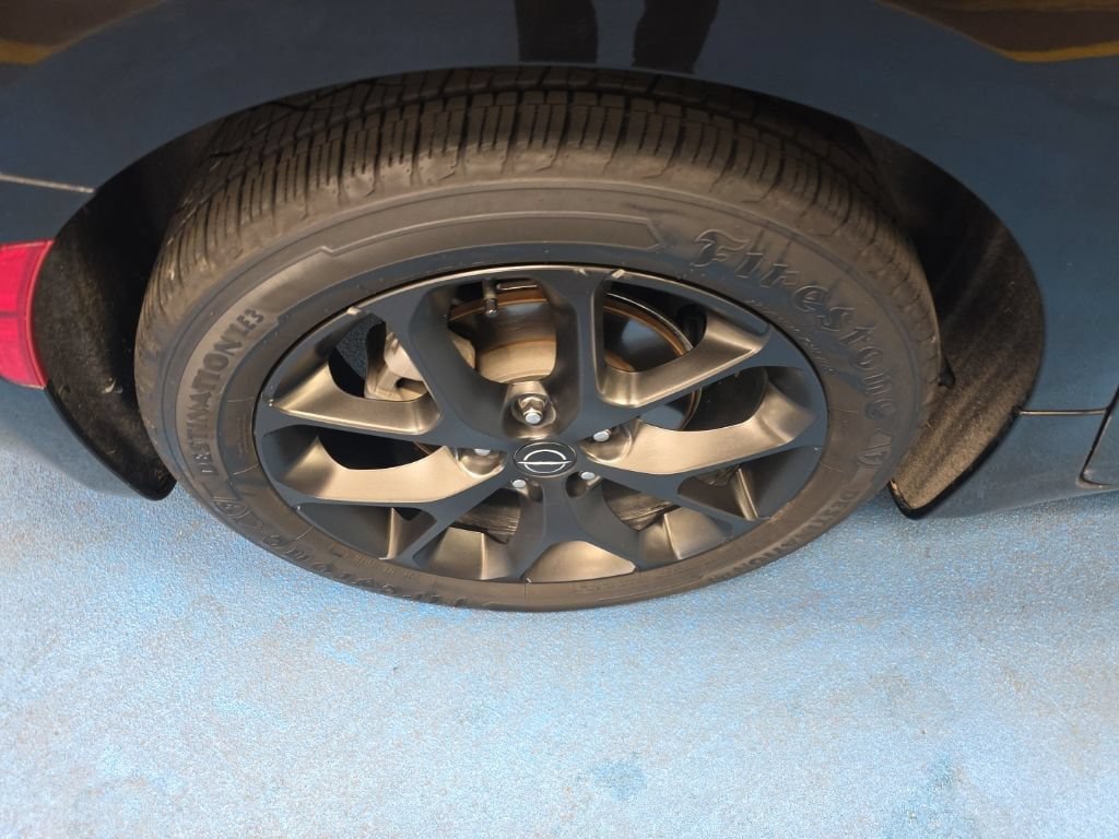 Used 2025 Chrysler Pacifica Limited FWD image 14