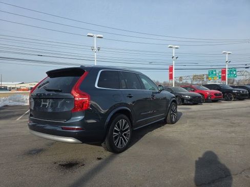 Used 2022 Volvo XC90 T6 Momentum w/ Advanced Package image 4
