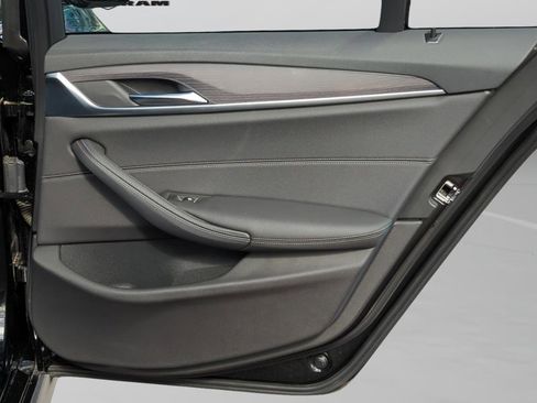 Used 2022 BMW 540i 540i w/ M Sport Package image 27