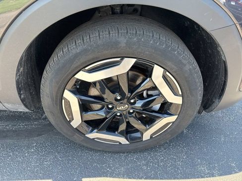 Used 2025 Kia Telluride S AWD/4WD image 24