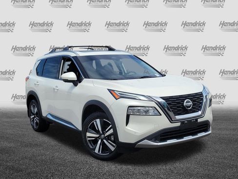 Used 2021 Nissan Rogue Platinum AWD/4WD image 2
